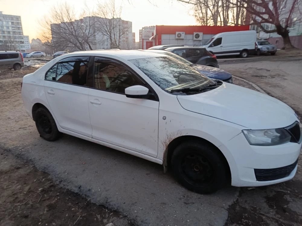 Skoda RAPID 2015 год