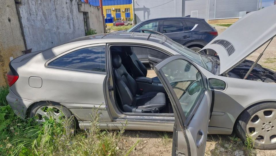 Mercedes-Benz С230К 2004 год
