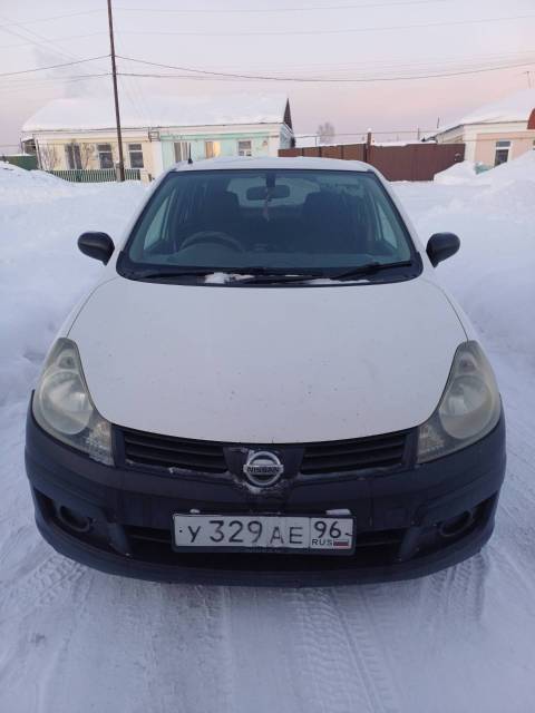 Nissan AD 2007 год