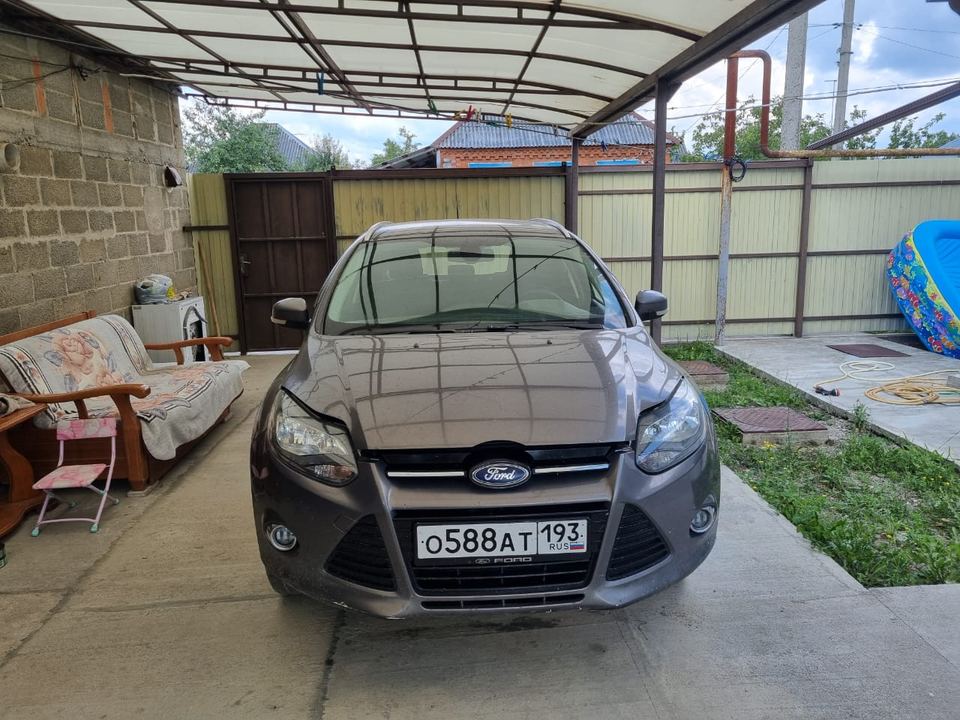 Ford Focus 2012 год