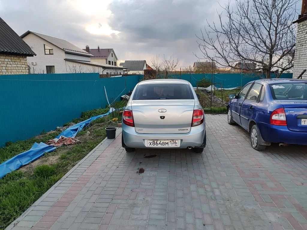 Lada Granta 2012 год
