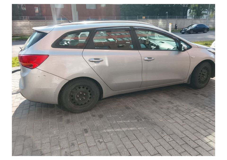 Kia Ceed 2013 год