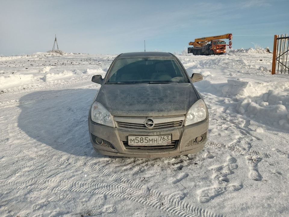 Opel Astra 2012 год