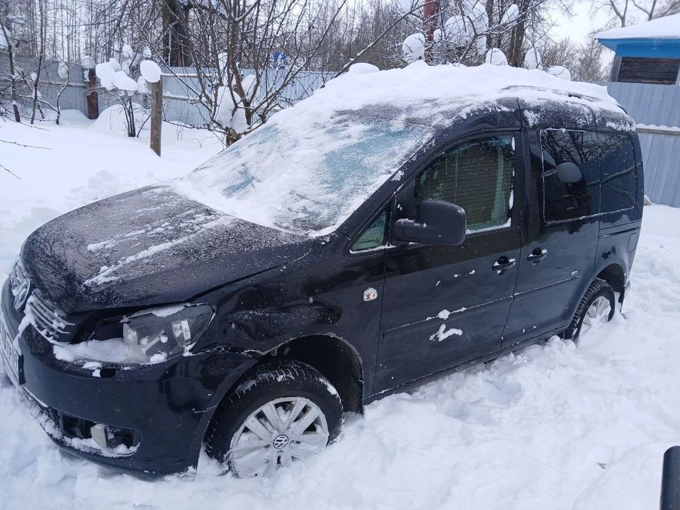Volkswagen CADDY 2013 год