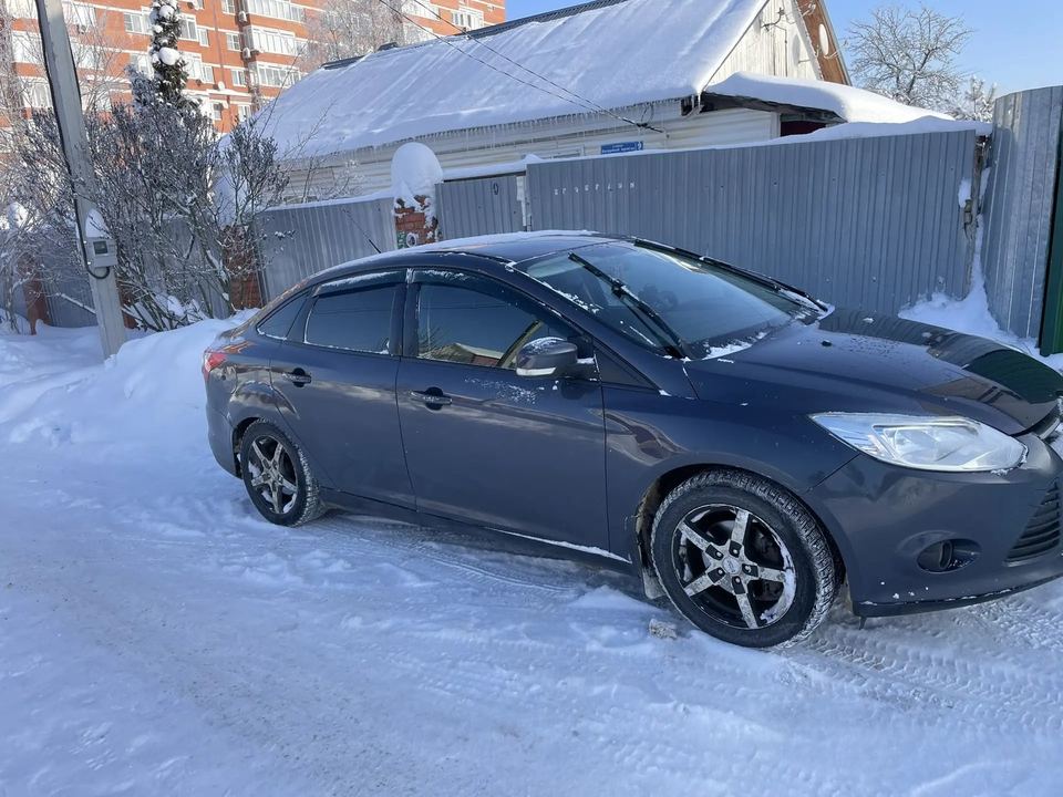 Ford Focus 2012 год