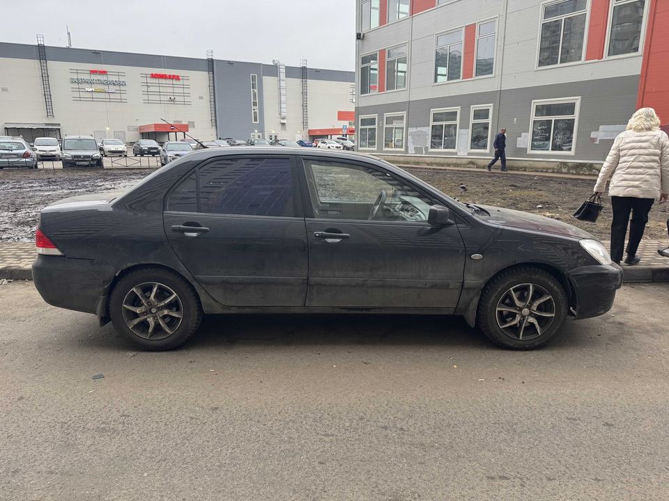 Mitsubishi Lancer 2005 год