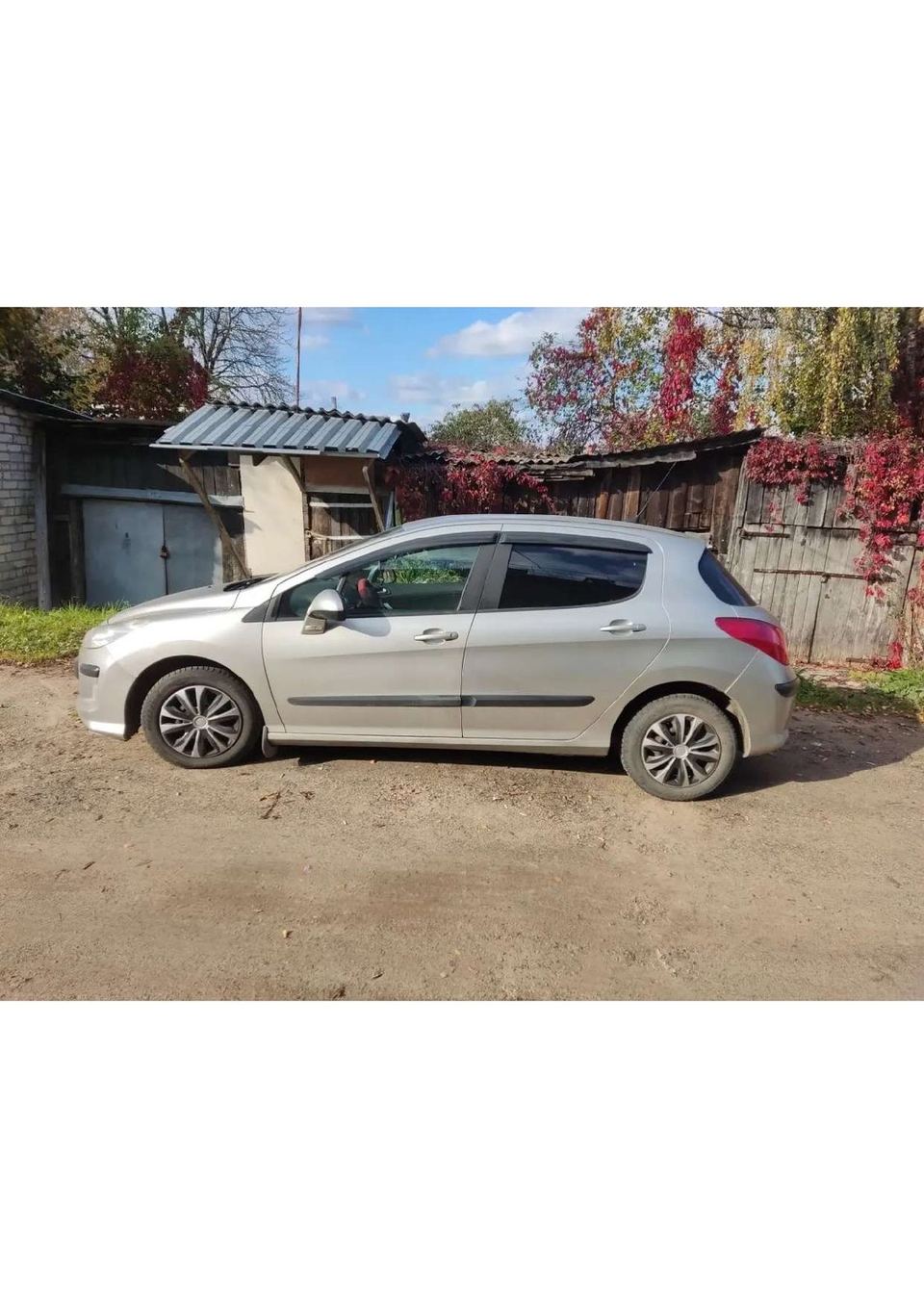 Peugeot 308 2009 год