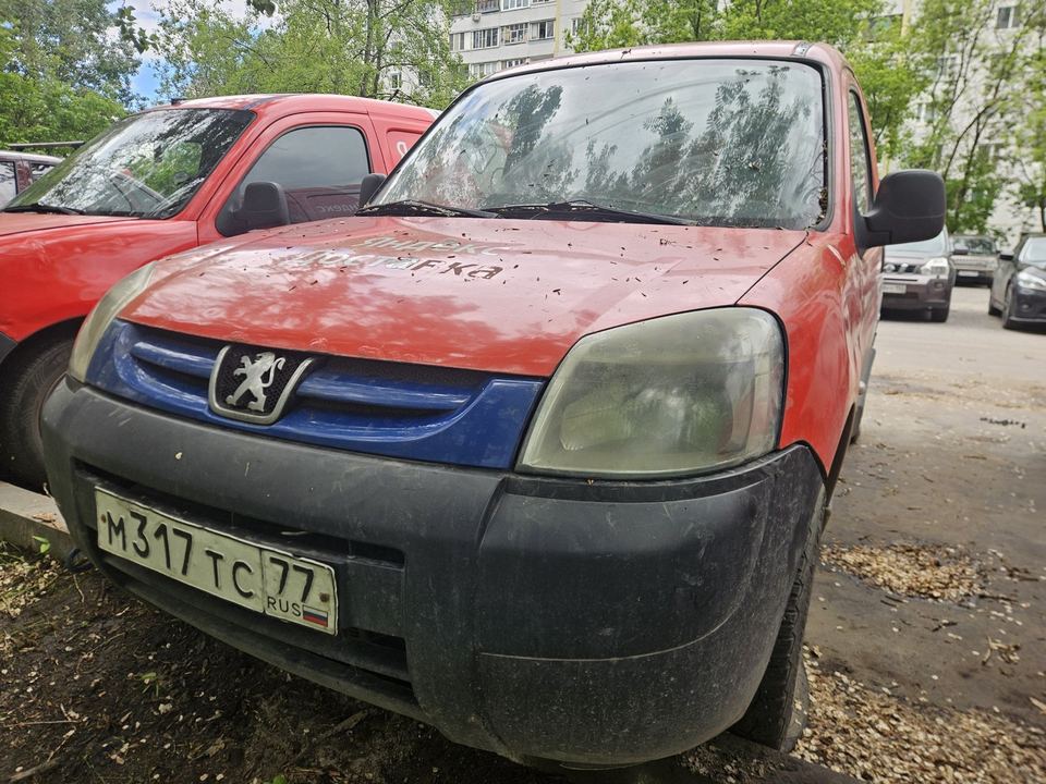 Peugeot Partner 2010 год