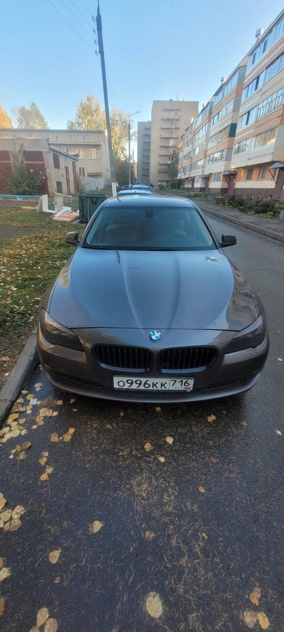 BMW 520 2012 год