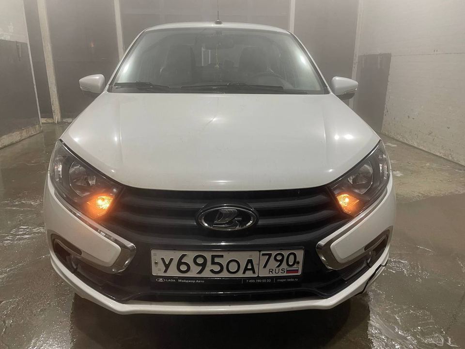 Lada Granta 2023 год