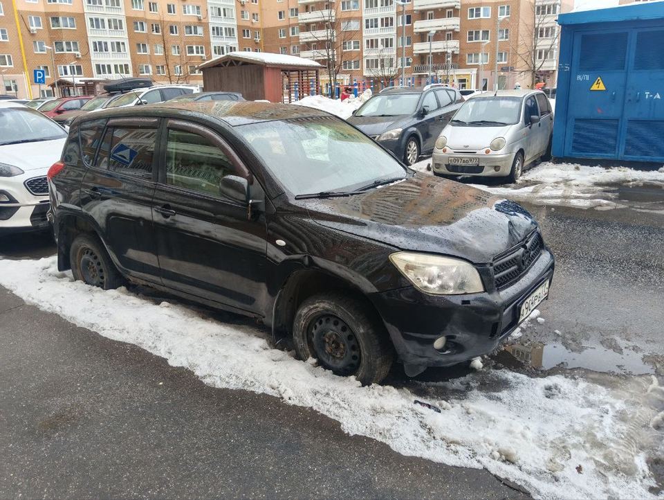 Toyota Rav 4 2008 год