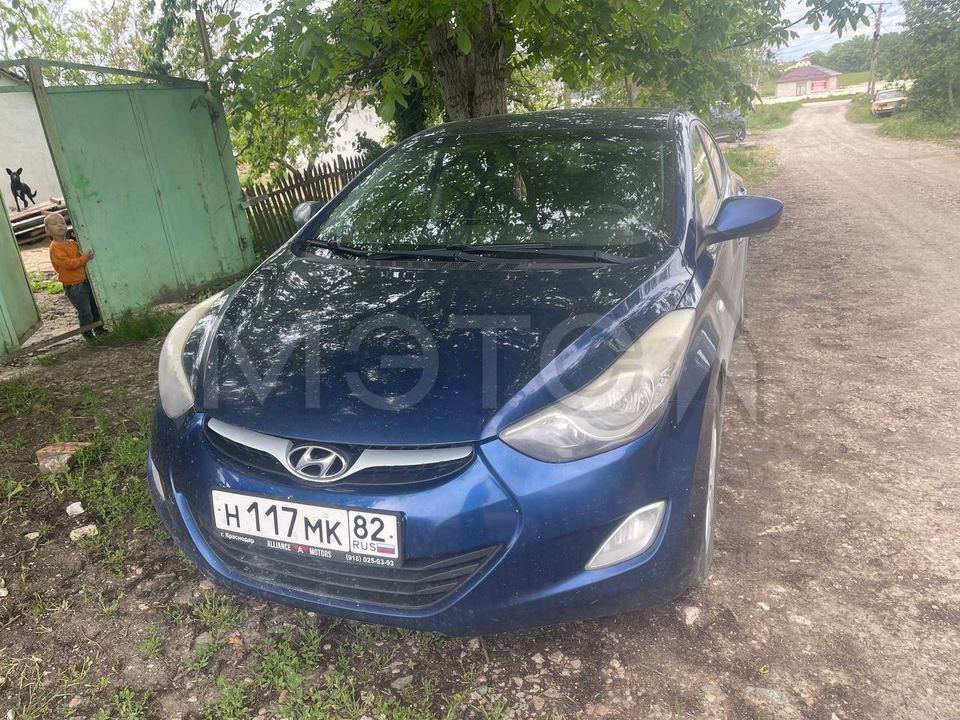 Hyundai Elantra 2011 год