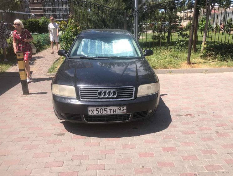 Audi A6 2004 год