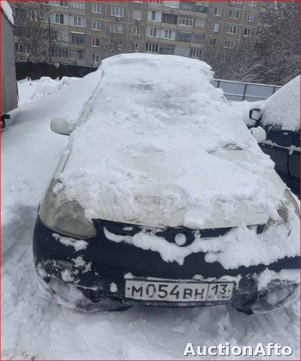 Toyota Platz 2005 год