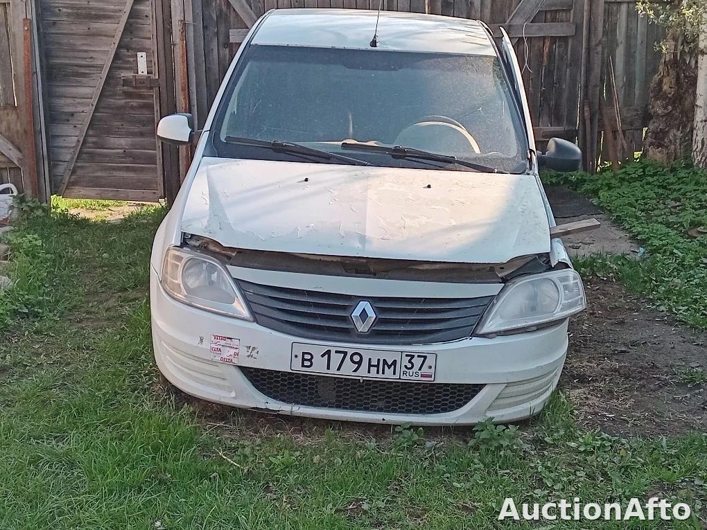 Renault Logan 2013 год