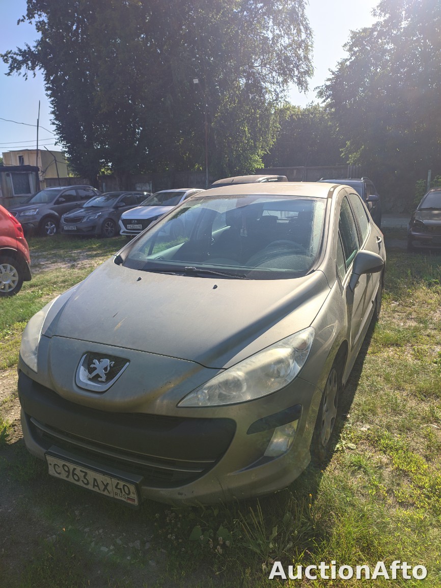 Peugeot 308 2011 год