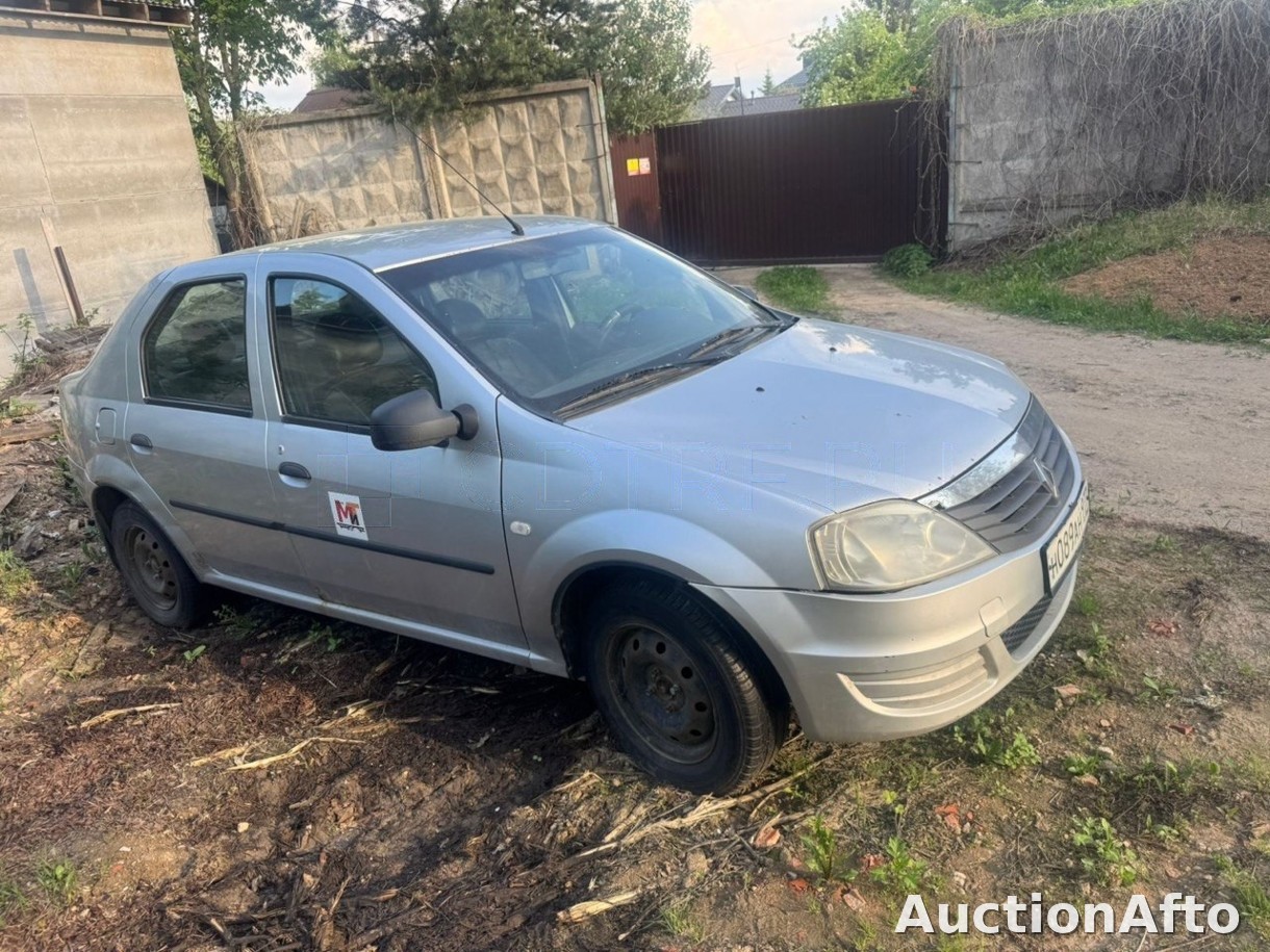 Renault Logan 2017 год
