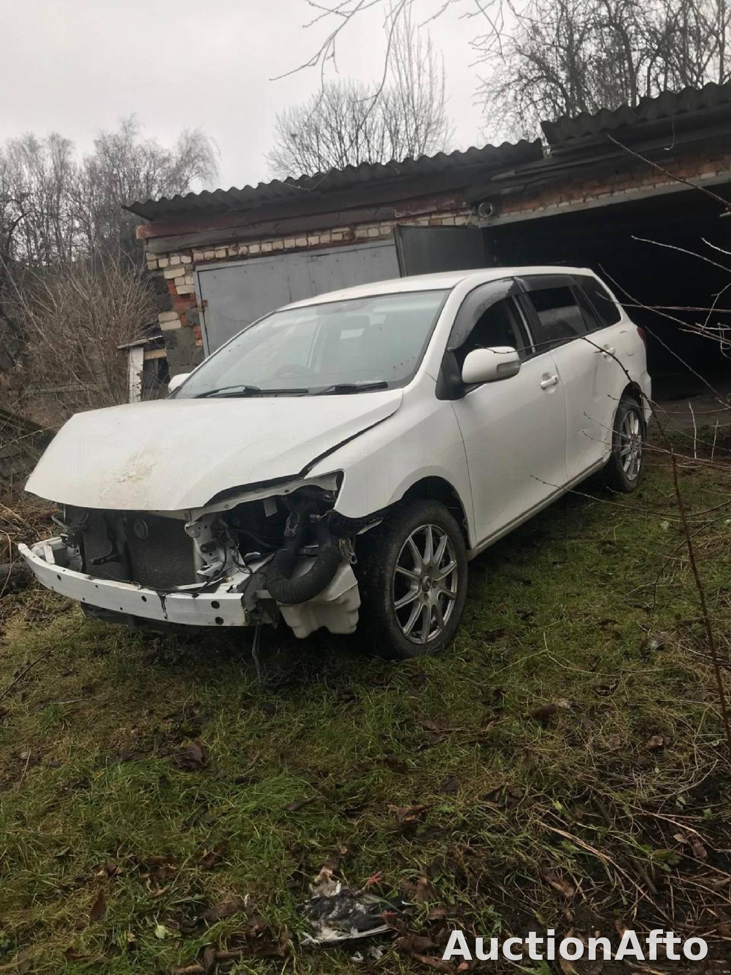Toyota Fielder 2011 год