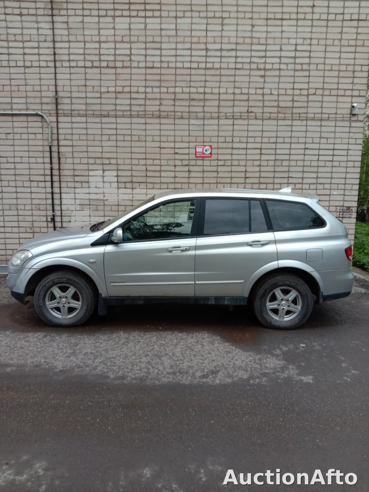 SsangYong КУRОN 2012 год
