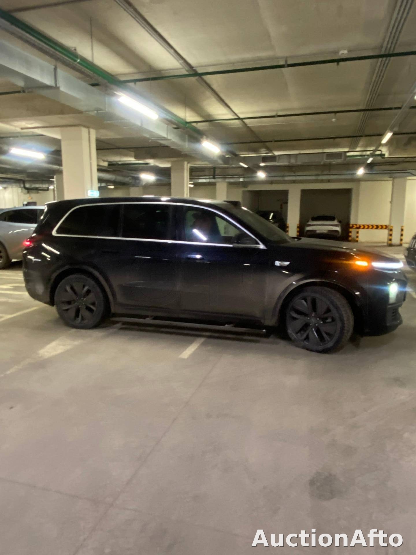 Li Auto (Lixiang) L9 2024 год