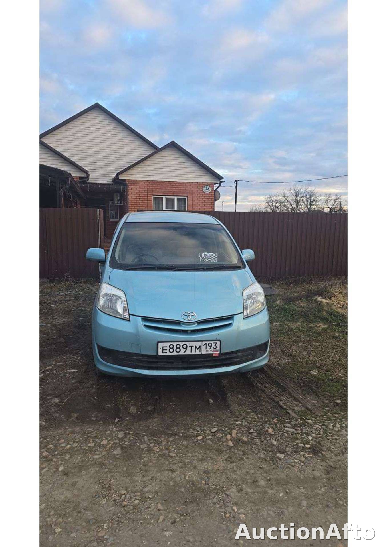 Toyota Passo Sette 2009 год
