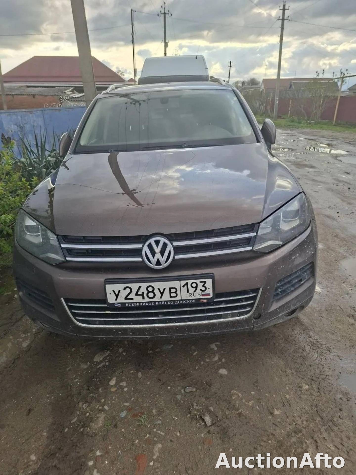 Volkswagen Touareg 2011 год