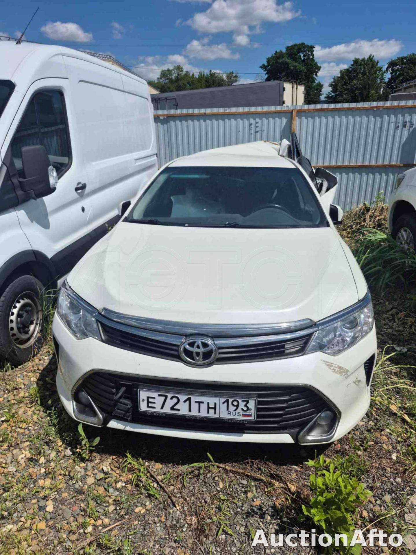 Toyota Camry 2015 год