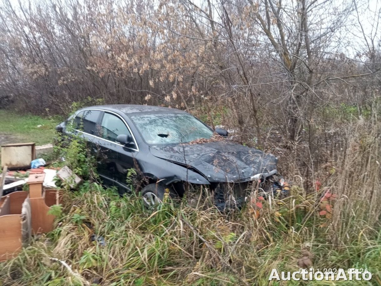 Skoda Superb 2011 год