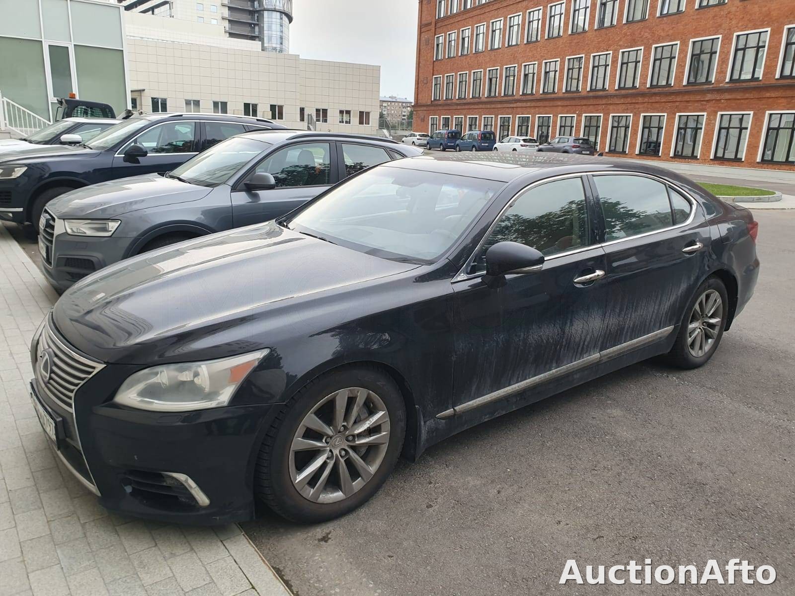 Lexus LS 2013 год