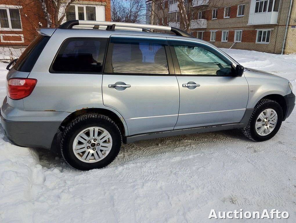 Mitsubishi Outlander 2008 год