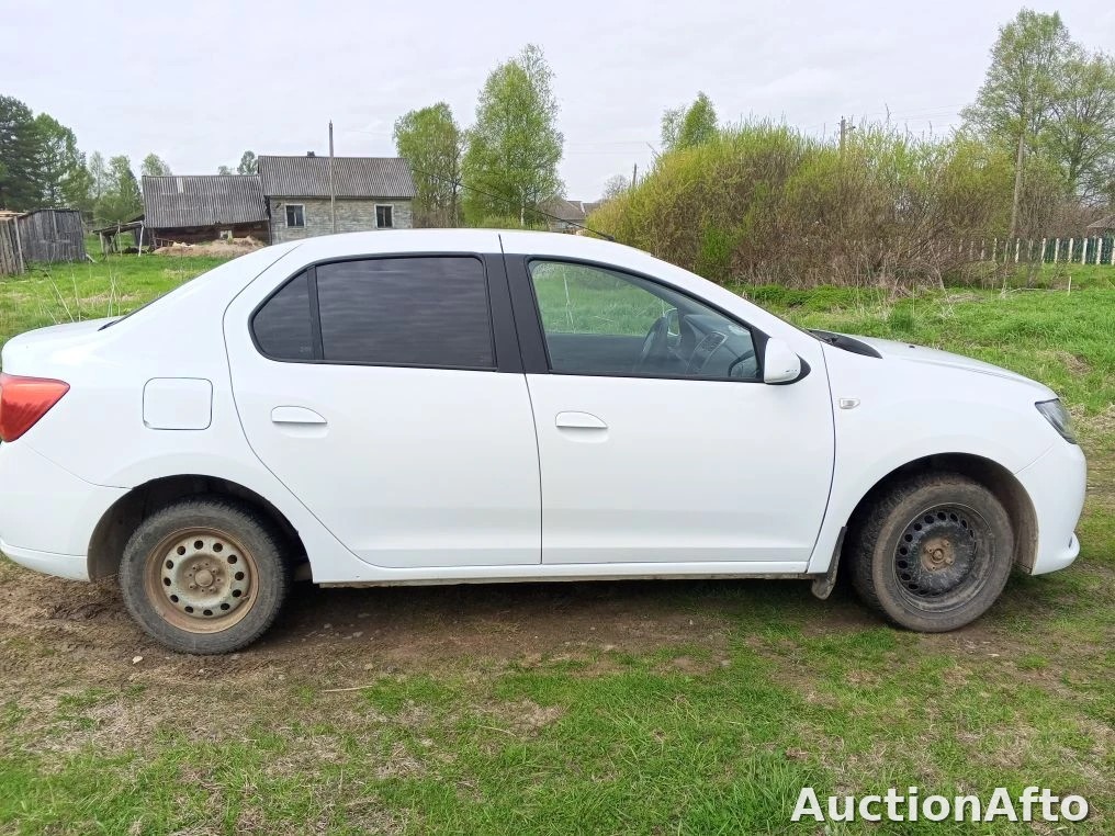 Renault Logan 2017 год