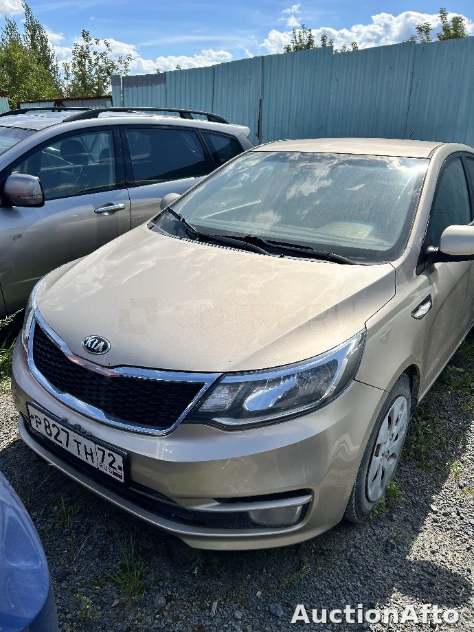 Kia Rio 2015 год