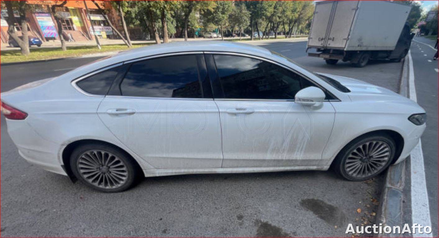 Ford Mondeo 2015 год