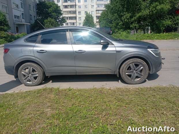Renault Arkana 2021 год