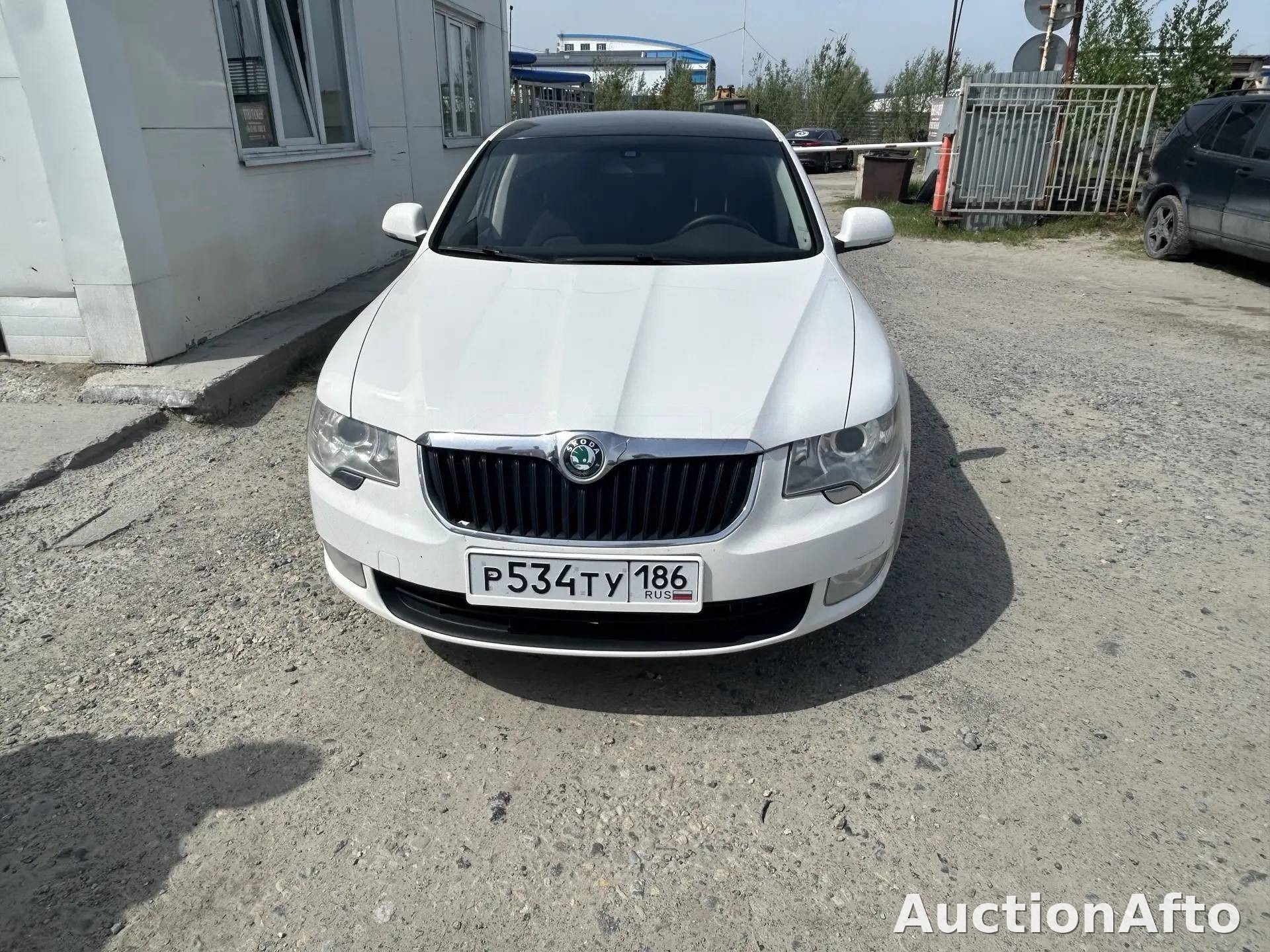 Skoda Superb 2012 год