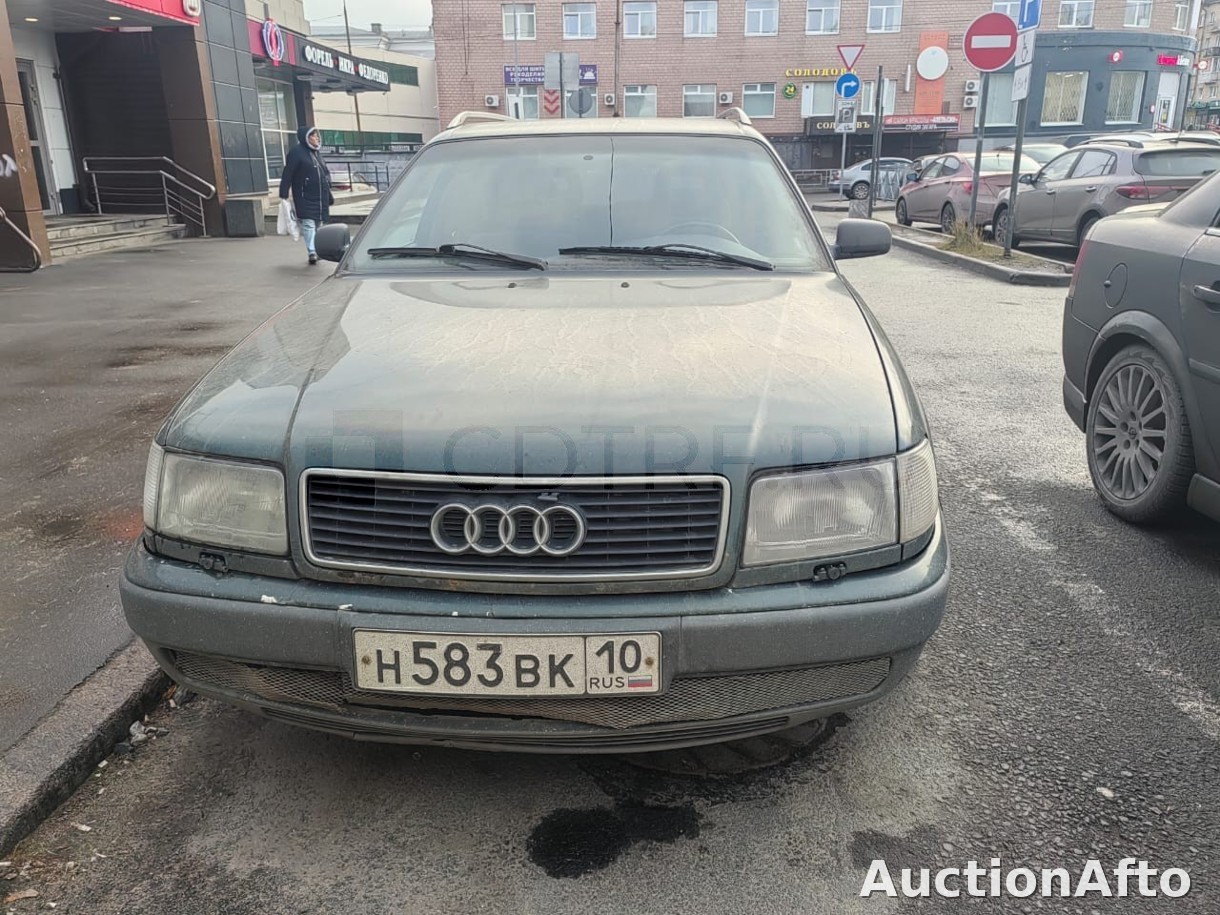 Audi 100 1984 год
