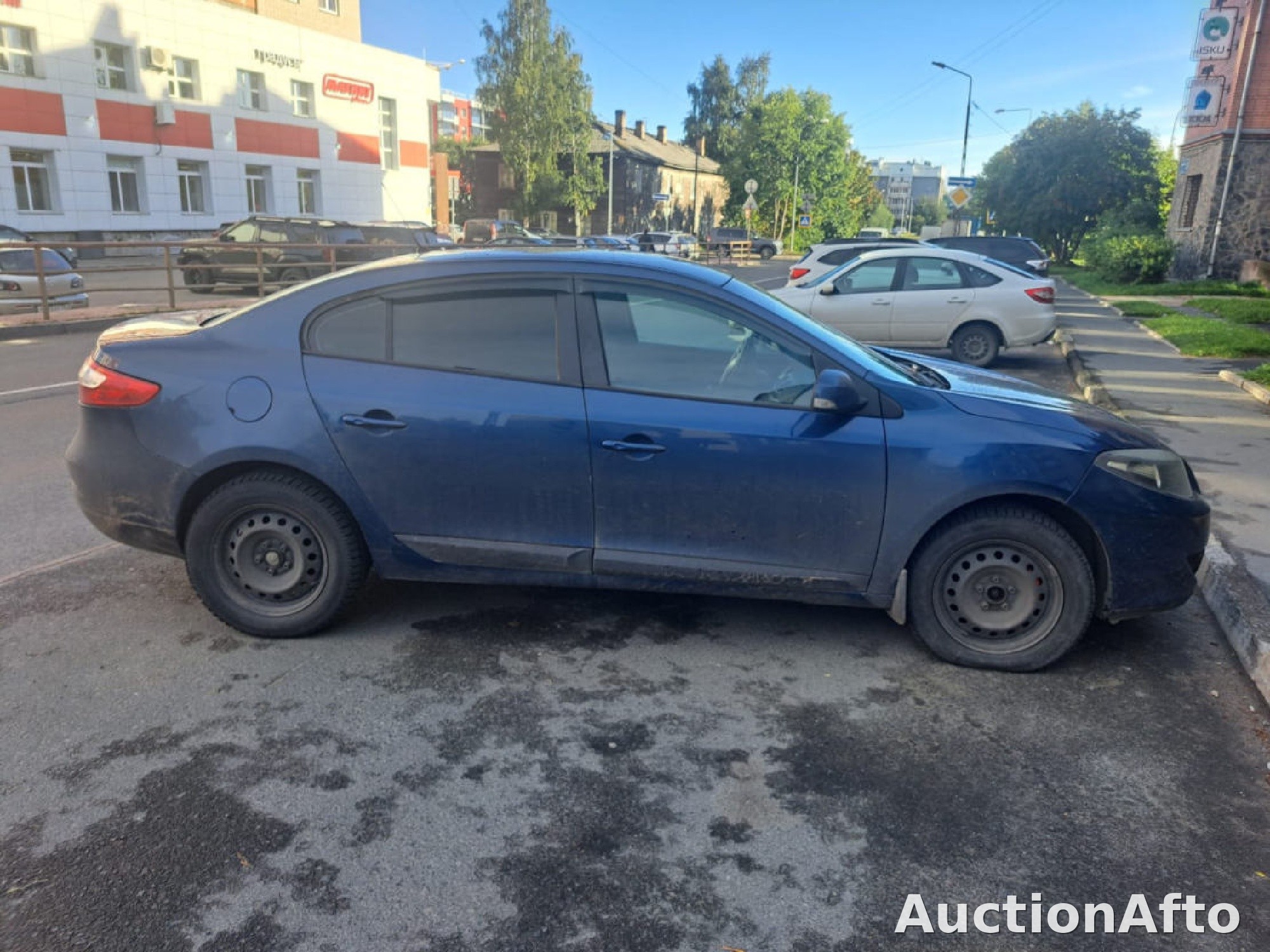 Renault Fluence 2010 год