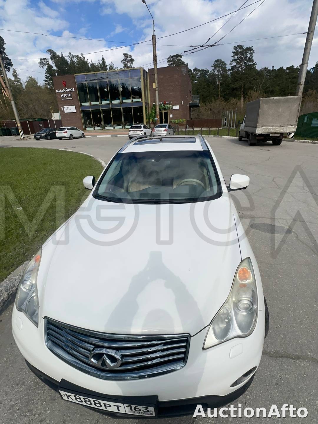 Infiniti EX 2011 год