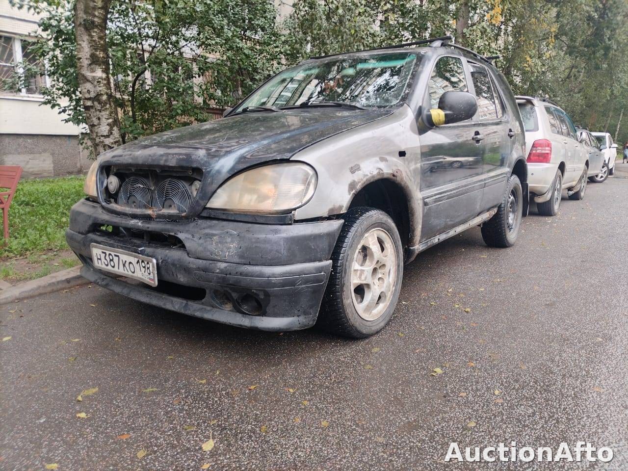 Mercedes-Benz M-Класс 2000 год