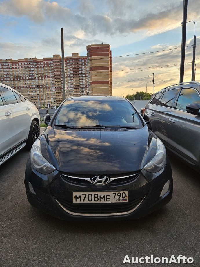 Hyundai Avante 2011 год
