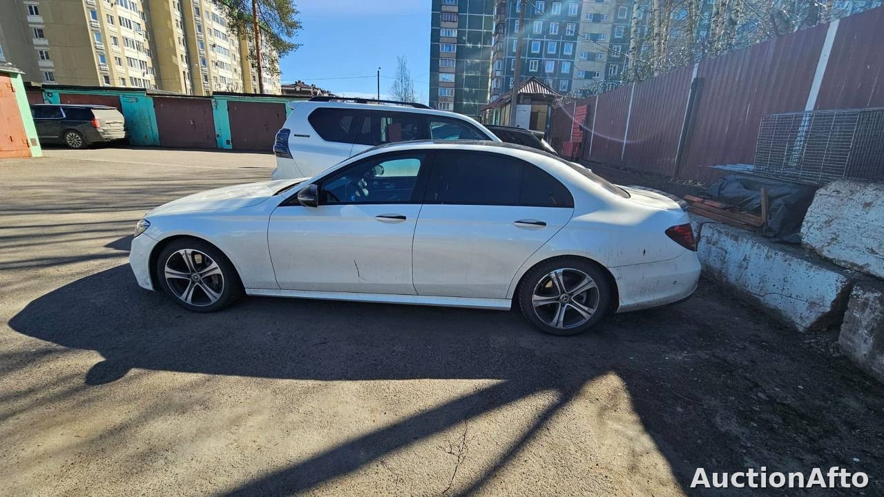 Mercedes-Benz E 220 D 4MATIC 2017 год