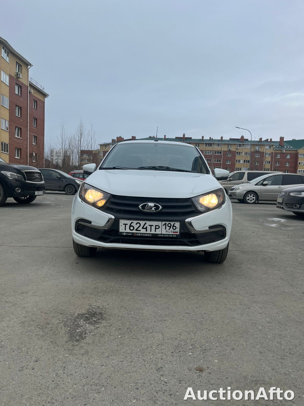 Lada Granta 2024 год