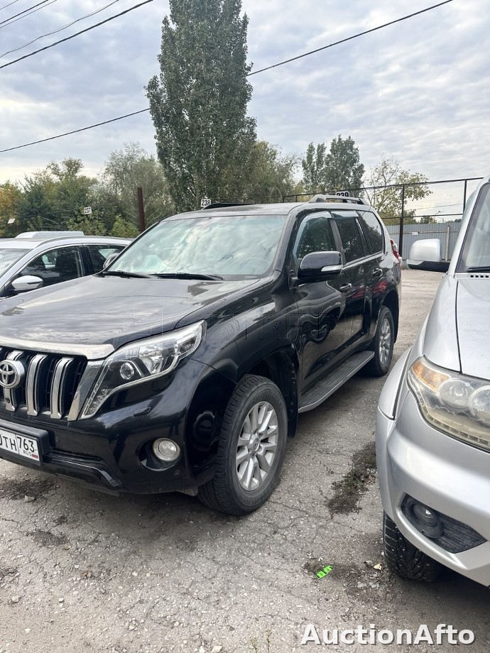 Toyota Land Cruiser 2016 год