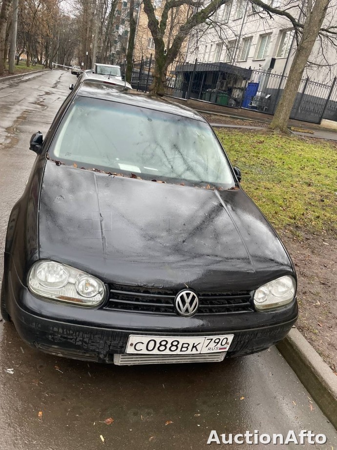 Volkswagen Golf 2002 год