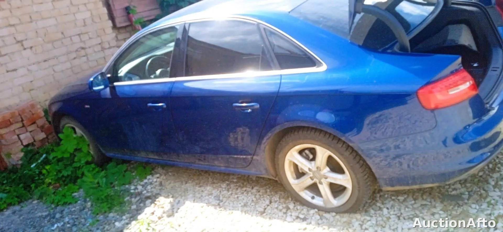 Audi A4 2014 год