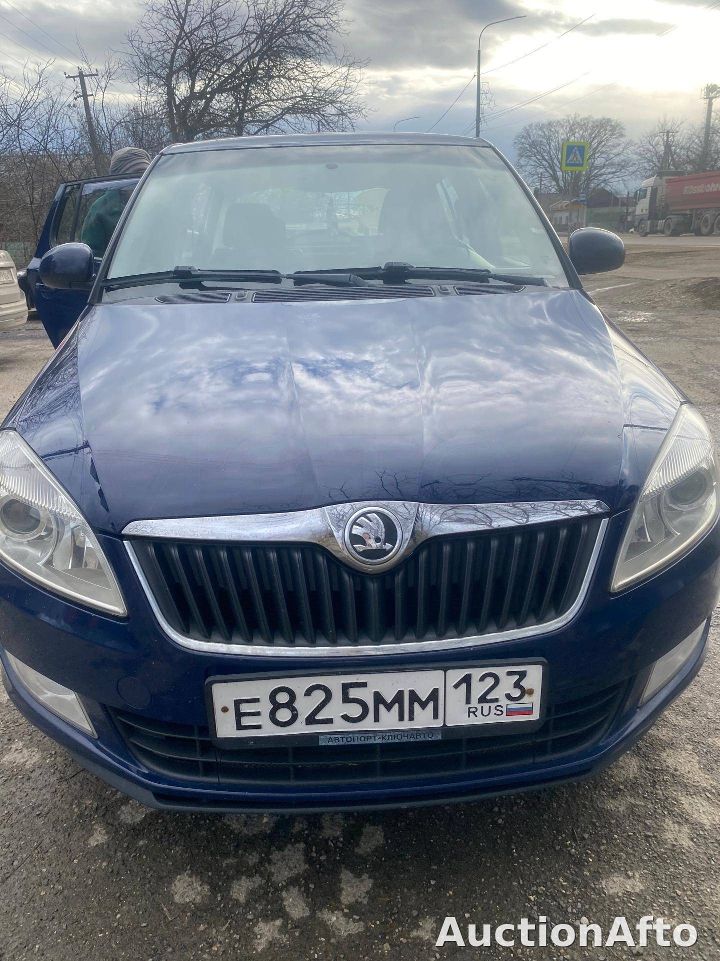 Skoda Fabia 2013 год