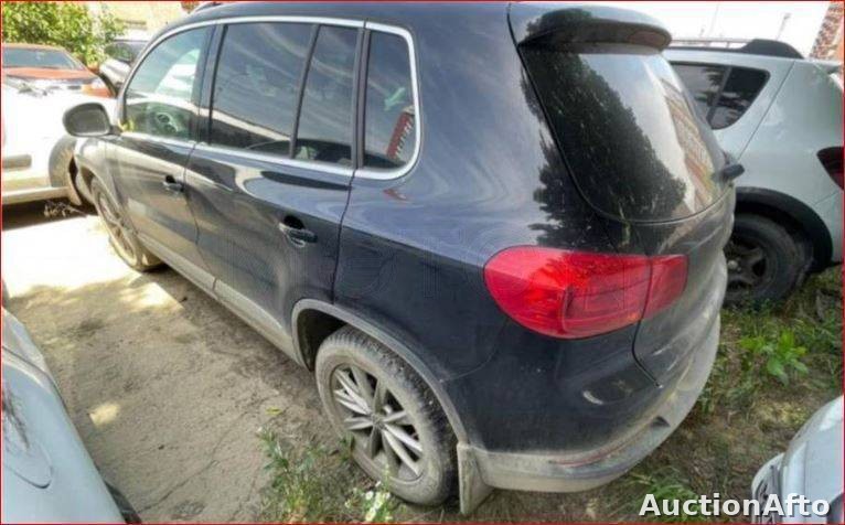 Volkswagen Tiguan 2011 год