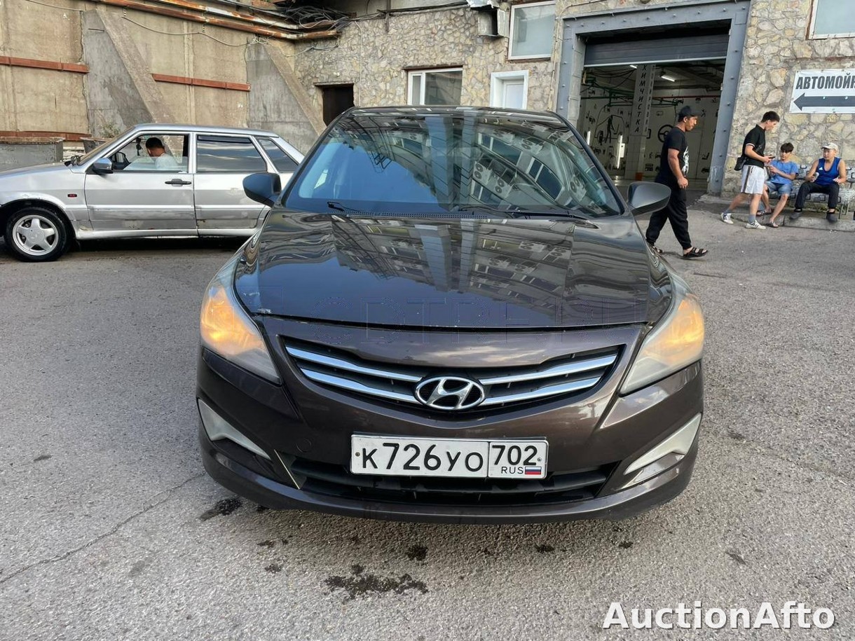 Hyundai solaris 2014 год