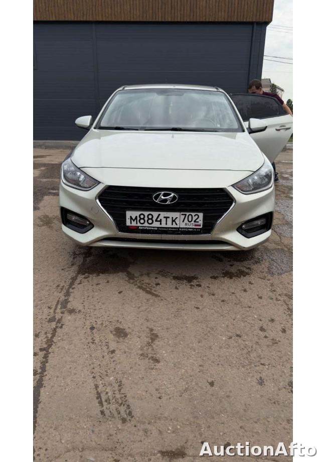 - Hyundai Solaris