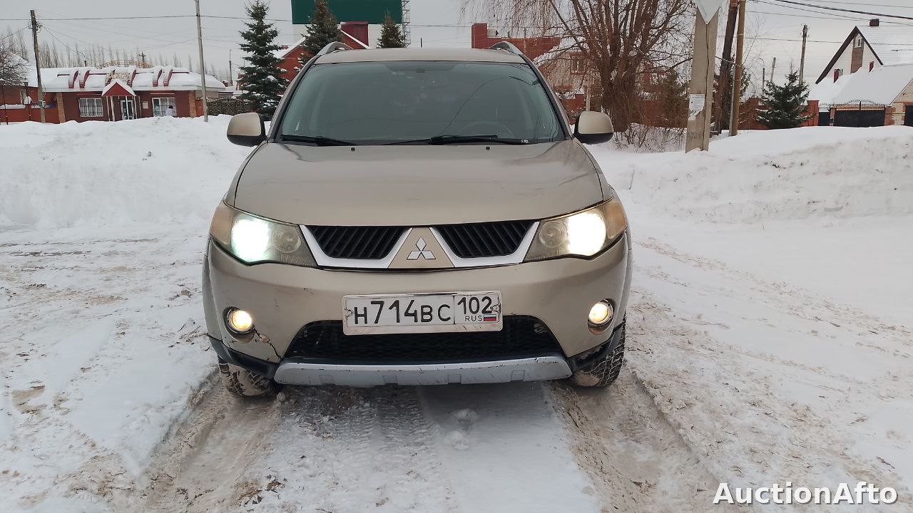 Mitsubishi Outlander 2008 год